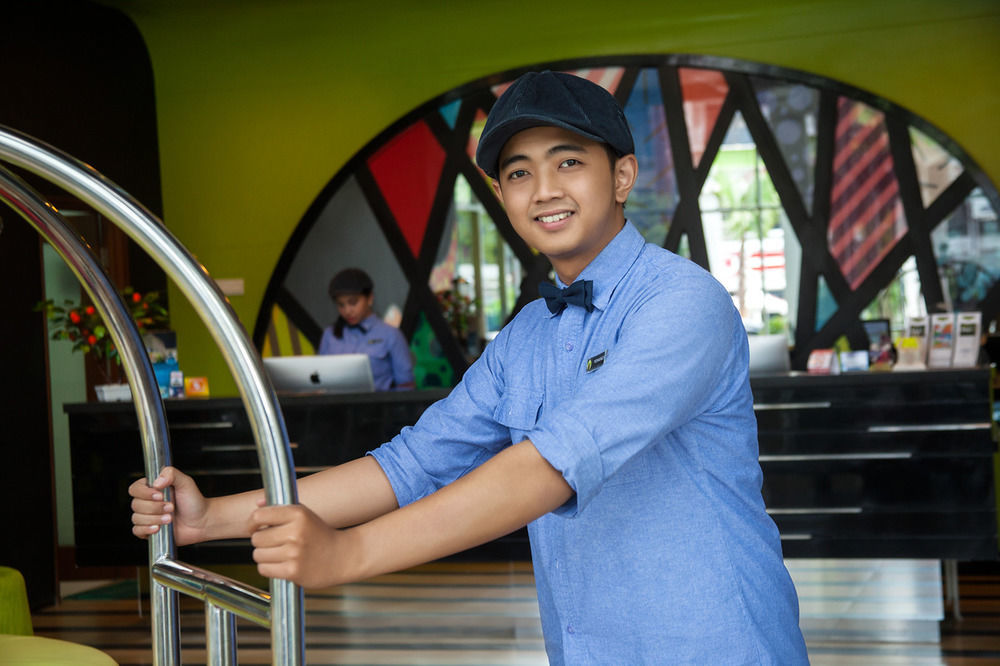 Maxonehotels.Com At Tidar Surabaya Exterior foto