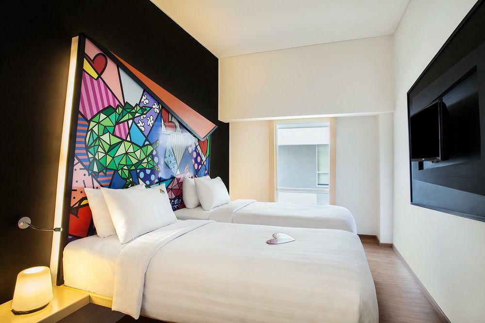 Maxonehotels.Com At Tidar Surabaya Exterior foto